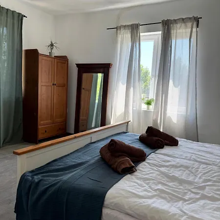 Grand Apartment *